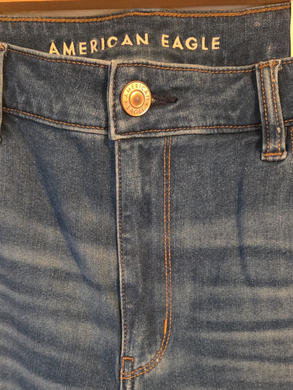 American Eagle Outfitters High-Rise Indigo Women’s Jeans